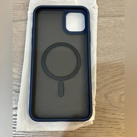 iPhone 11 Pro Max - Yriklso Strong Magnetic Phone Case - Picture 6 of 7